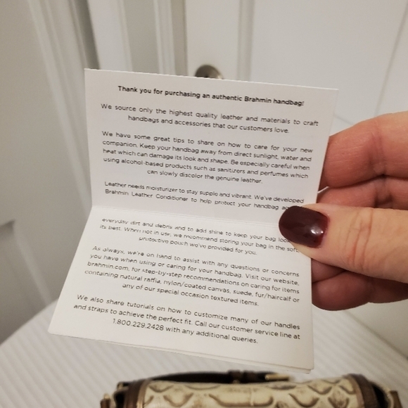 Brahmin Sonny Croc Print Leather Crossbody, Classic w/goldtone hardware - Picture 12 of 15